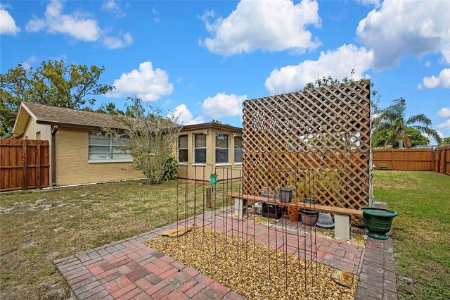 4330 TALL OAK LANE, New Port Richey, FL 34653