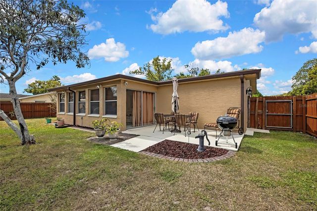 4330 TALL OAK LANE, New Port Richey, FL 34653