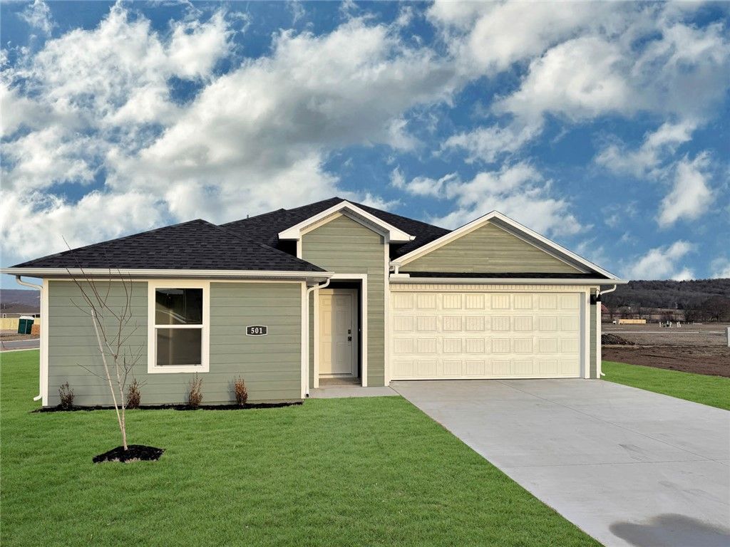 521 Riggs Street, Prairie Grove, AR 72753