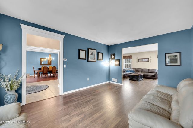 6 Reuben Court, Howell, NJ 07731