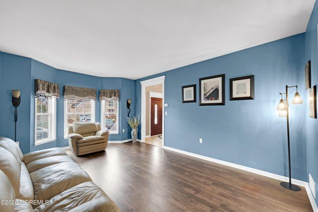 6 Reuben Court, Howell, NJ 07731