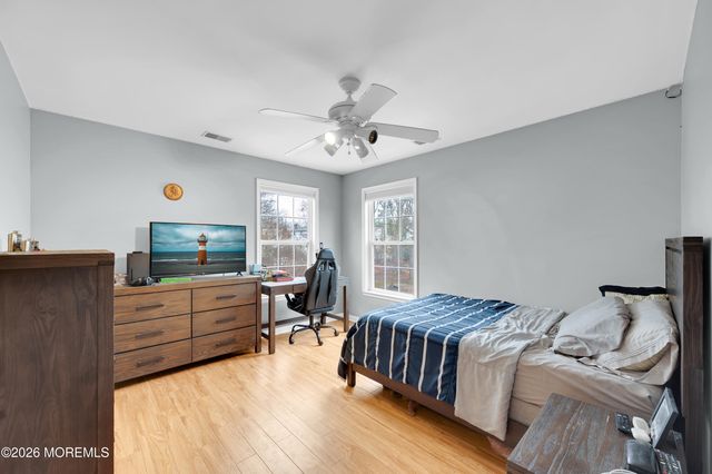 6 Reuben Court, Howell, NJ 07731