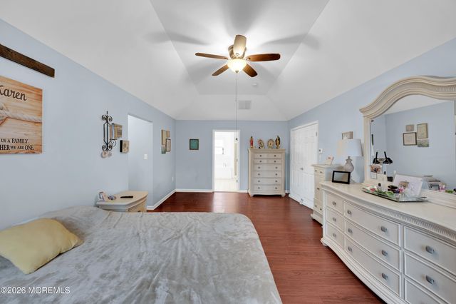 6 Reuben Court, Howell, NJ 07731