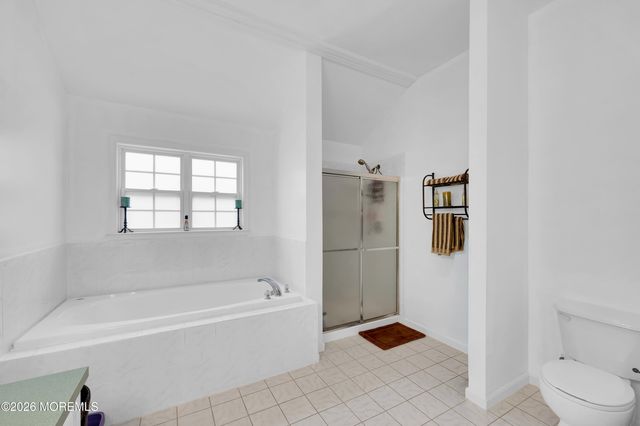 6 Reuben Court, Howell, NJ 07731