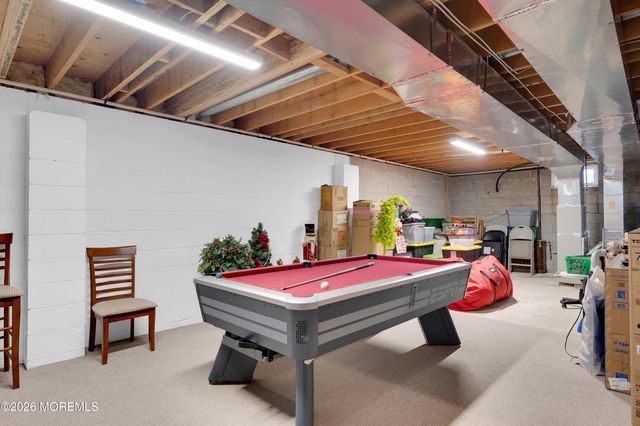 6 Reuben Court, Howell, NJ 07731