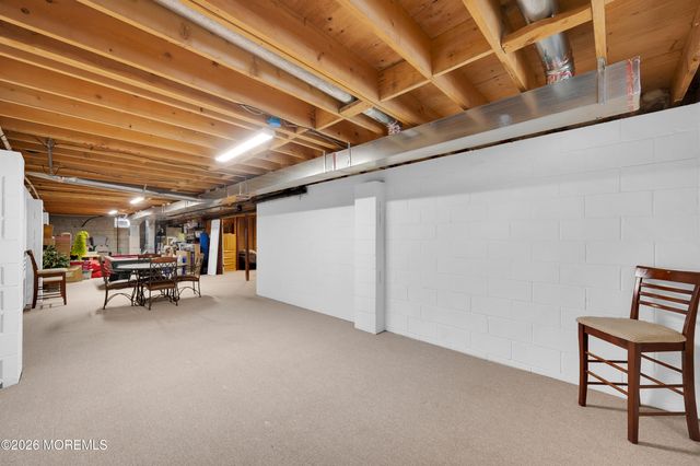 6 Reuben Court, Howell, NJ 07731