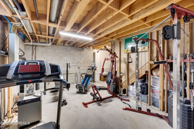 6 Reuben Court, Howell, NJ 07731