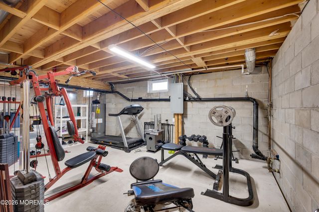 6 Reuben Court, Howell, NJ 07731