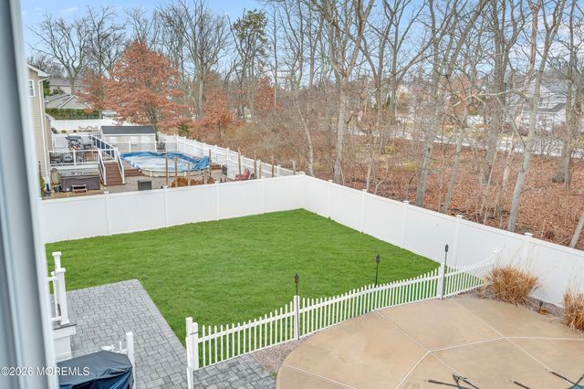 6 Reuben Court, Howell, NJ 07731