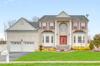 6 Reuben Court, Howell, NJ 07731