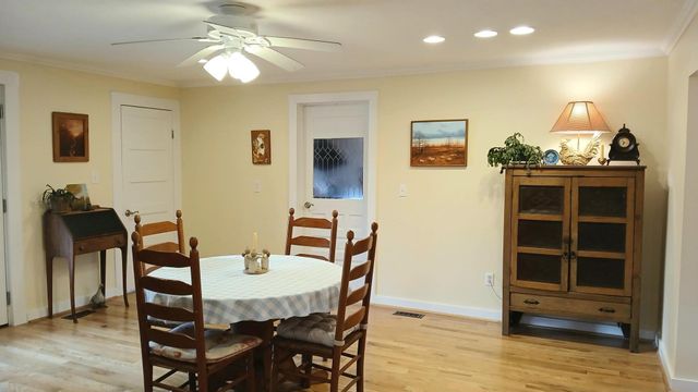 5110 Rich Patch RD, Covington, VA 24426