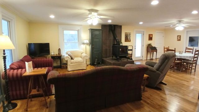 5110 Rich Patch RD, Covington, VA 24426