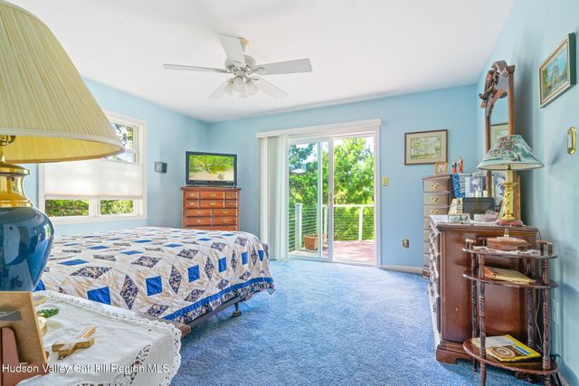 56 Manhattoes Drive, Athens, NY 12015