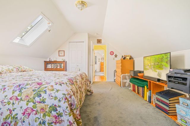 56 Manhattoes Drive, Athens, NY 12015