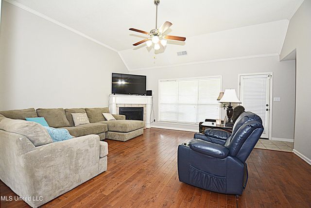 1649 W Drake Cove, Hernando, MS 38632
