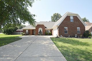 1649 W Drake Cove, Hernando, MS 38632