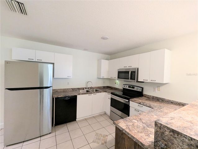 1808 36TH AVENUE E, Bradenton, FL 34208
