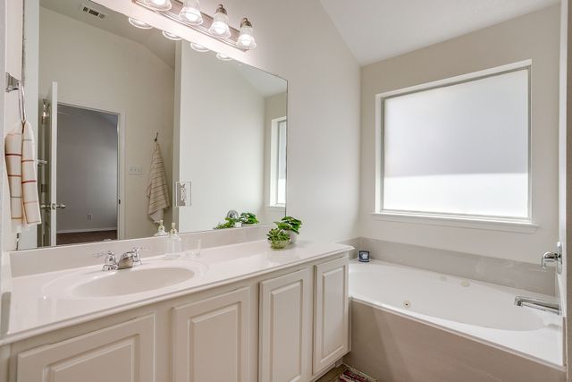 6220 Granite Creek Drive, Fort Worth, TX 76179