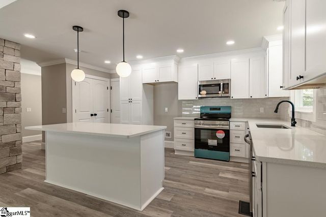 201 Shore Drive, Anderson, SC 29625