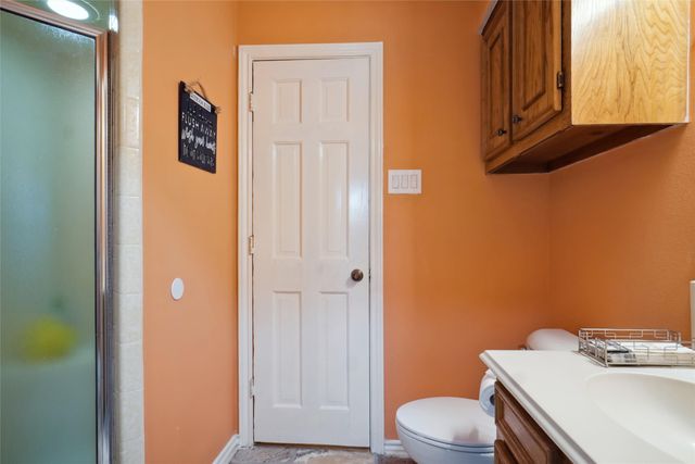2833 S Country Club Road, Garland, TX 75043