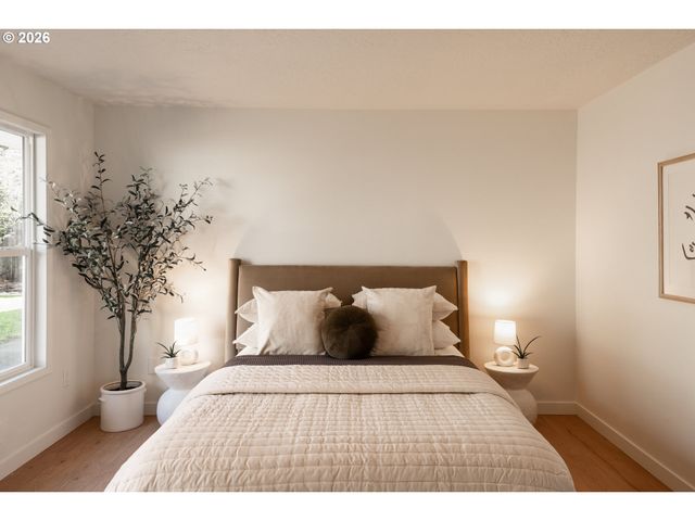 2573 Se MEADOWLARK Dr, Hillsboro, OR 97123