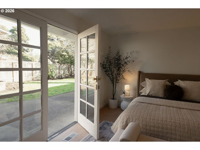 2573 Se MEADOWLARK Dr, Hillsboro, OR 97123