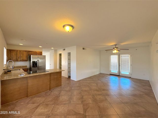 6103 S College Avenue, Tempe, AZ 85283