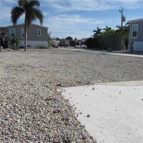 3099 Binnacle LN, St. James City, FL 33956