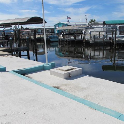 3099 Binnacle LN, St. James City, FL 33956