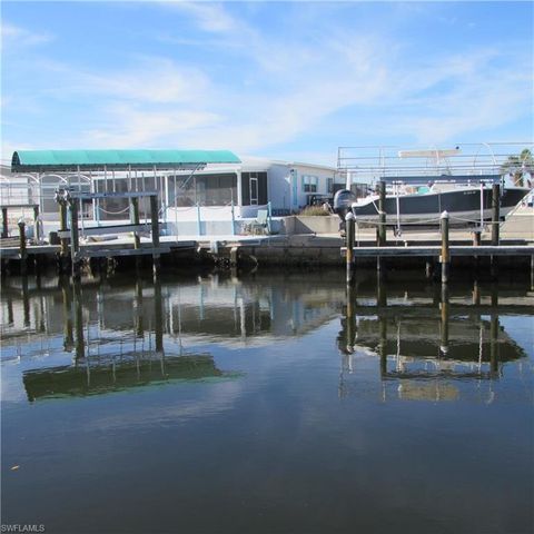 3099 Binnacle LN, St. James City, FL 33956