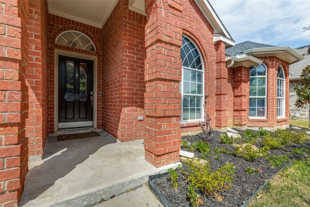 7659 Crosstimbers Lane, North Richland Hills, TX 76182