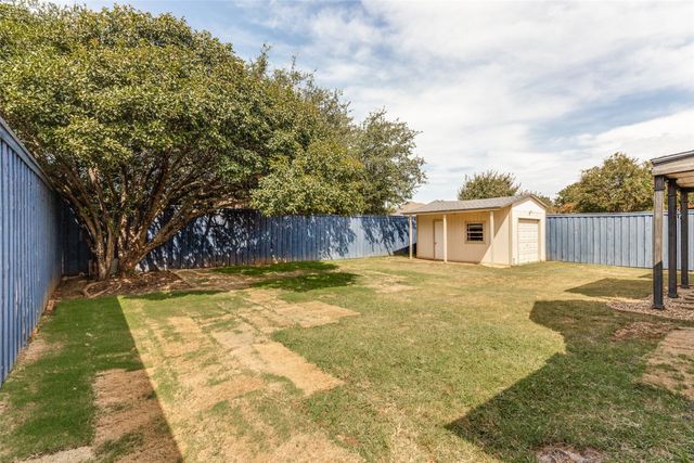 7659 Crosstimbers Lane, North Richland Hills, TX 76182