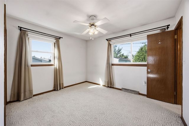 218 La Salle Drive SW, Cedar Rapids, IA 52404