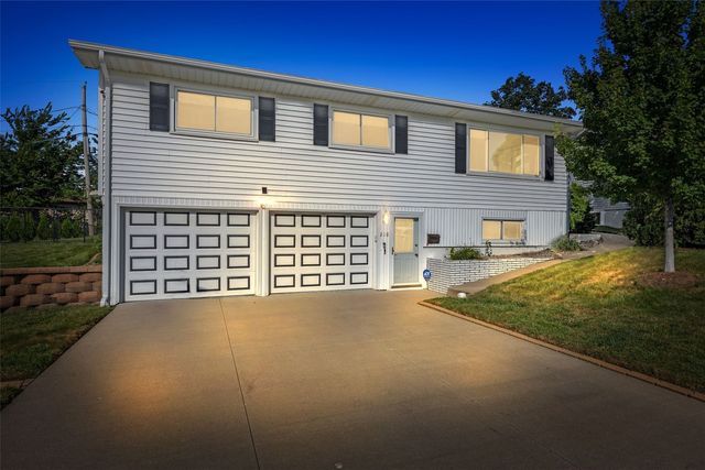218 La Salle Drive SW, Cedar Rapids, IA 52404