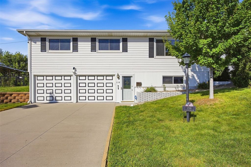 218 La Salle Drive SW, Cedar Rapids, IA 52404