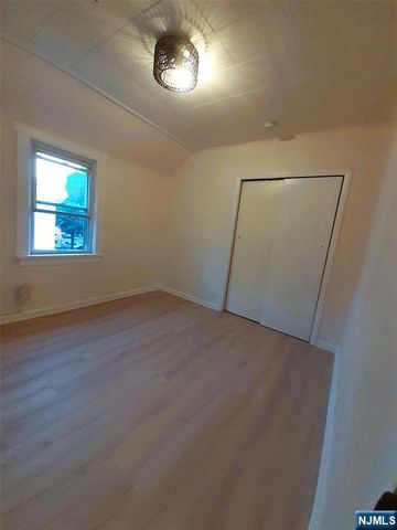 213 Elm Avenue 2Fl, Teaneck, NJ 07666
