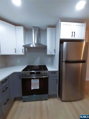 213 Elm Avenue 2Fl, Teaneck, NJ 07666