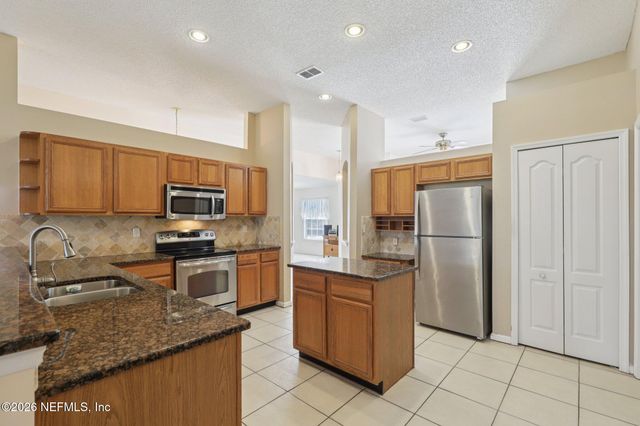 10333 SUGAR GROVE Road, Jacksonville, FL 32221