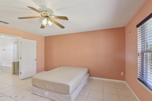 10333 SUGAR GROVE Road, Jacksonville, FL 32221