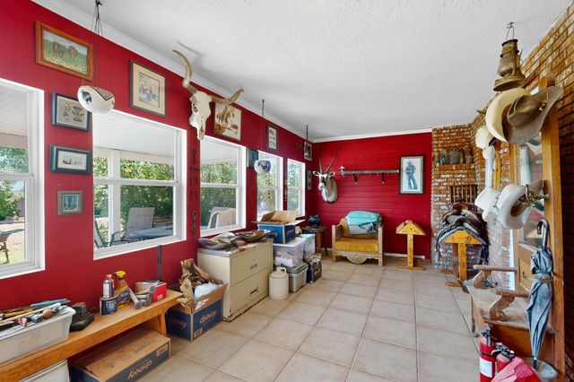 48 W Ice Plant Road, Estancia, NM 87016