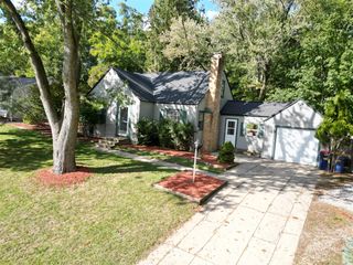 1659 Shangrai La Drive, Grand Rapids, MI 49508