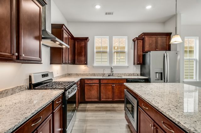 2053 Kirkwall Dr, Nolensville, TN 37135