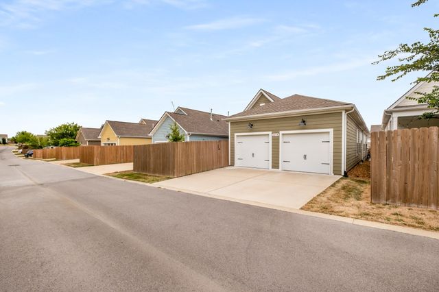 2053 Kirkwall Dr, Nolensville, TN 37135