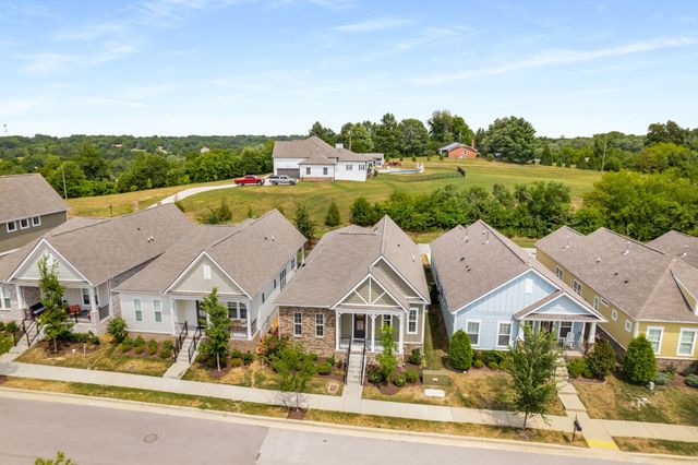 2053 Kirkwall Dr, Nolensville, TN 37135