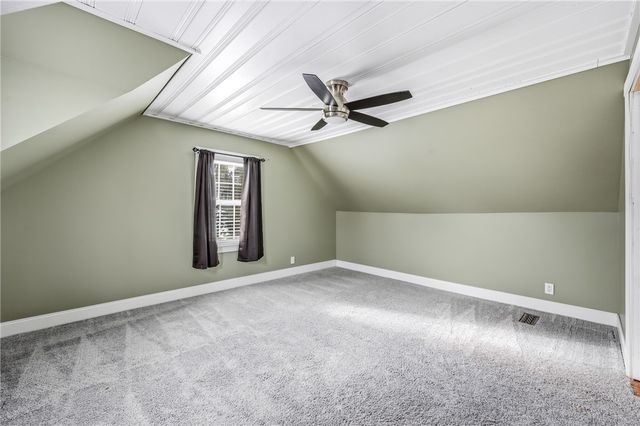 1283 Ashton Rd, Sharon, PA 16146