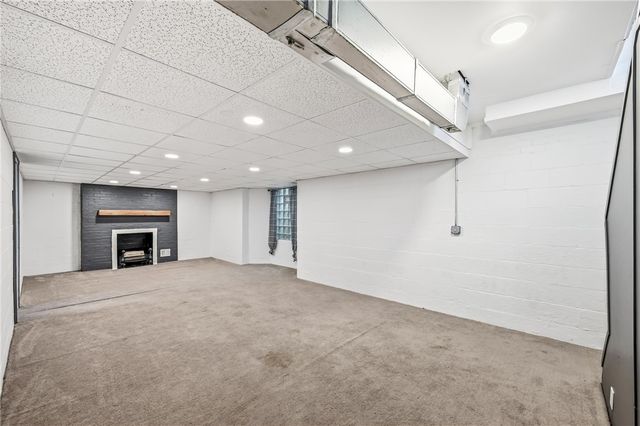 1283 Ashton Rd, Sharon, PA 16146