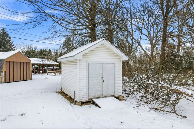 1283 Ashton Rd, Sharon, PA 16146