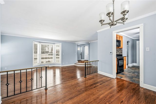 1283 Ashton Rd, Sharon, PA 16146