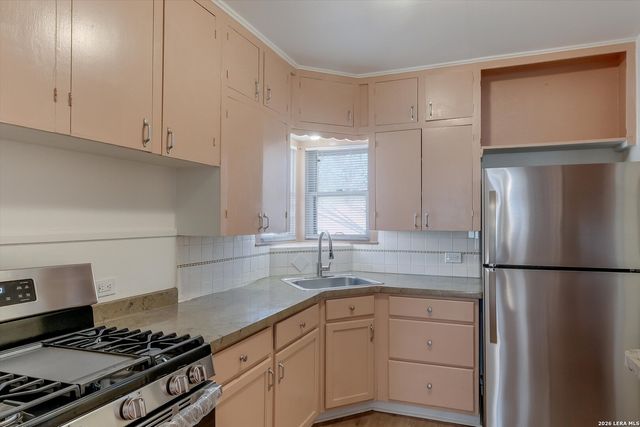 719 W Hollywood, San Antonio, TX 78212