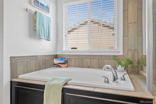 5967 S Langdale Court, Aurora, CO 80016